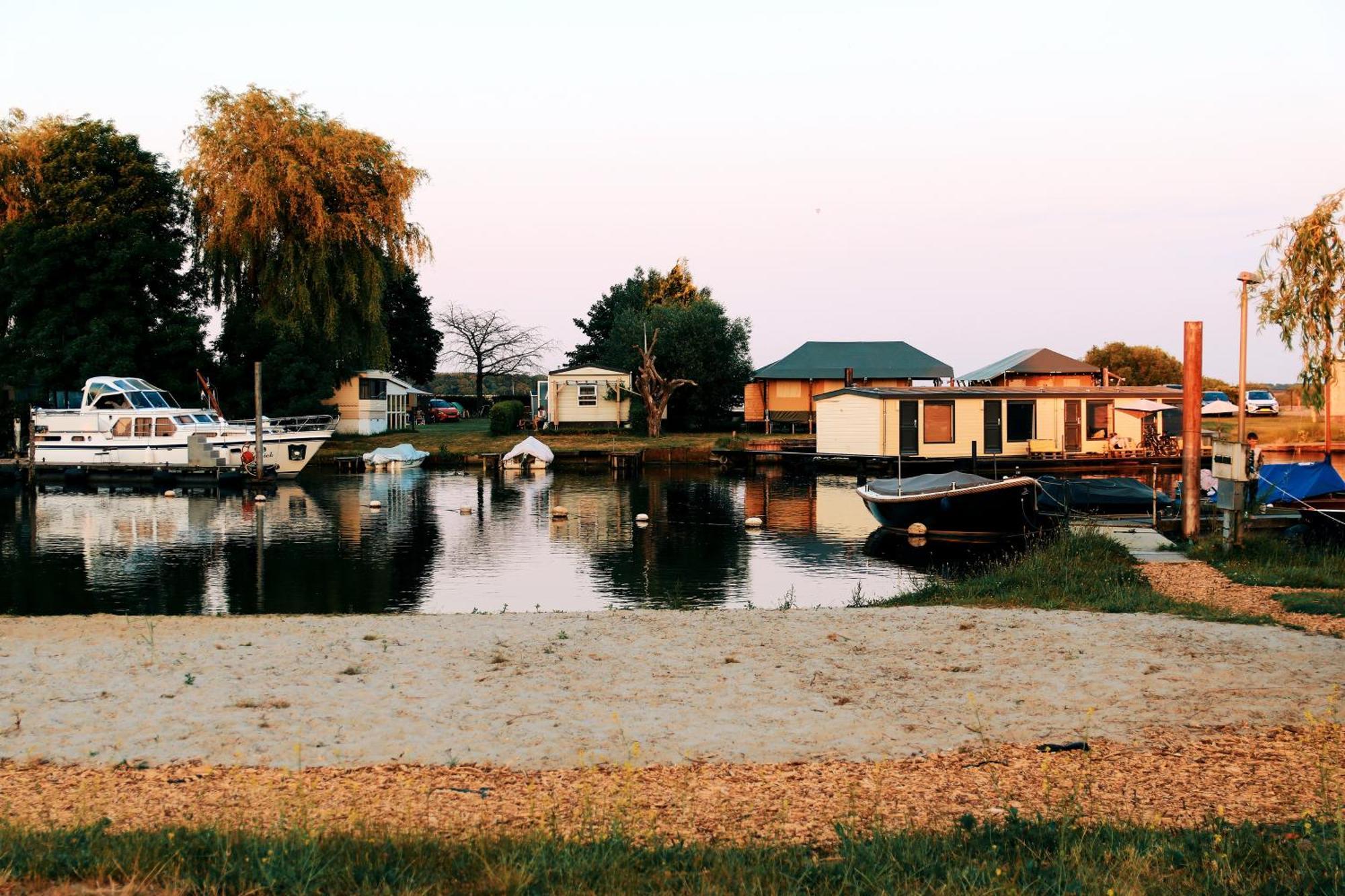 Floatel - De Schans Alphen *